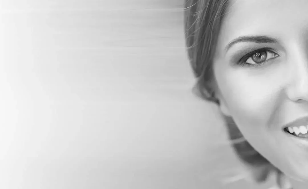 Get a Dazzling Smile with Veneers